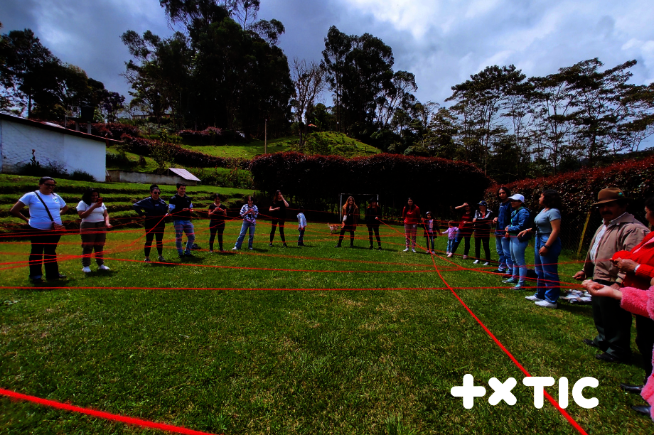 Bring digital technology to 550 Colombian Farmers