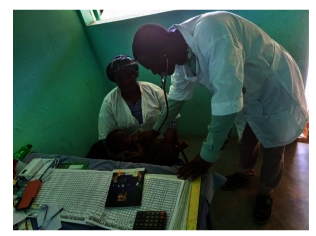 Midwife Aichata Coulibaly & assistant Lamine Ballo