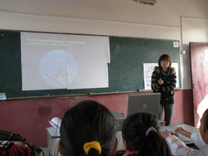 GECKO Volunteer Explains What we Can Learn from Easter Island