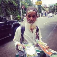 Grandpa Husein Sell Islamic Books