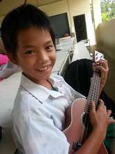 Aung playing "Don't Worry, Be Happy"