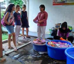 XSProject GM, Retno Talks to a Tour Group