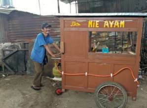 Pak Heri and His Mie Ayam Food Cart