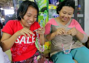Making Beaded Necklaces