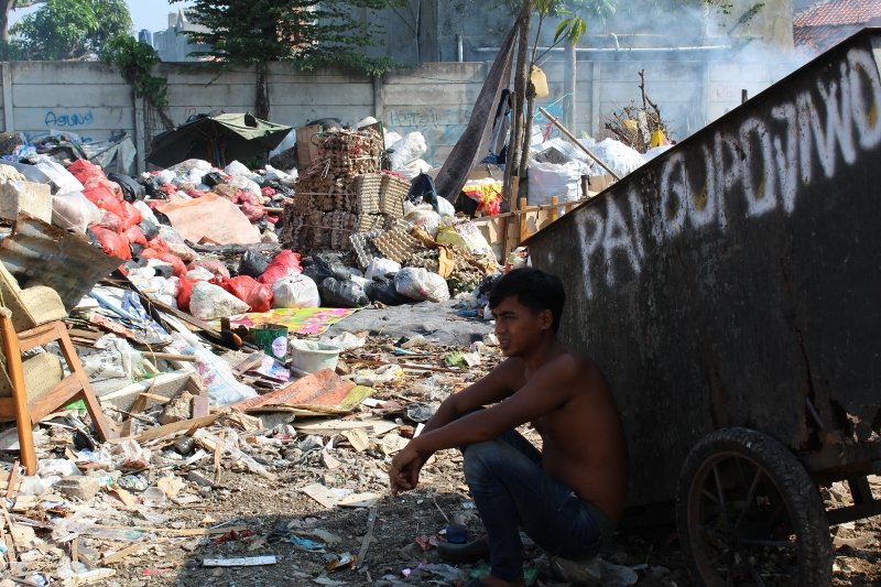 Generate Income & Hope From Non-Recyclable Garbage