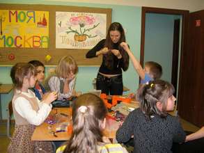 Elena teaching Russian JewelGirls in Moscow