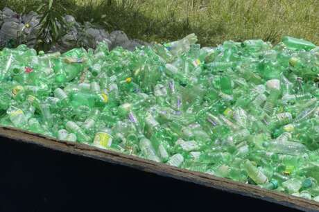 Ayapel garbage-free. Recycling & swamp protection