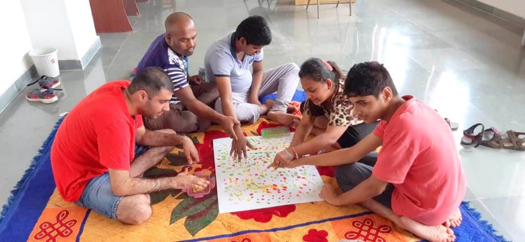 Help 200 autistics to perform their occupation