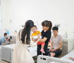 The happiness of pediatric patient and his mother