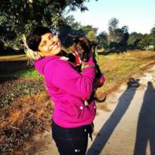 Pinky volunteering at Peepal Animal Shelter.