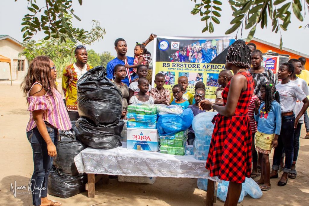 SPONSOR A CHILD AND CHANGE THEIR LIFE >SAVE GHANA