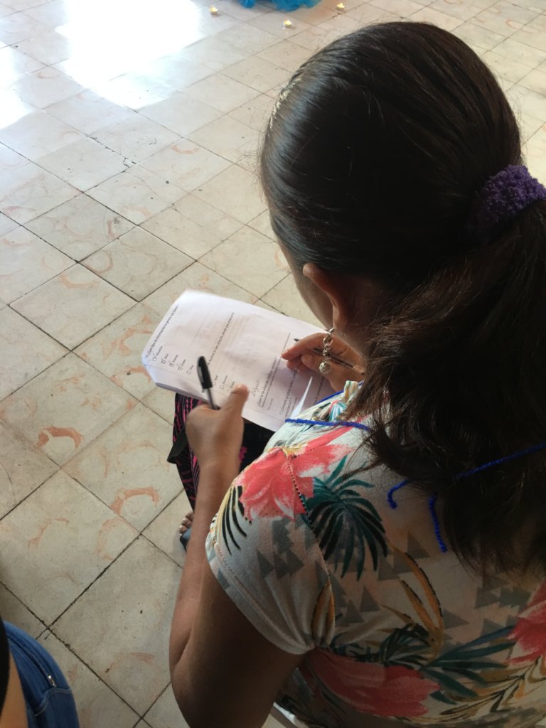 Help Venezuelans with digital and media literacy
