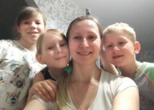 Julia with her children