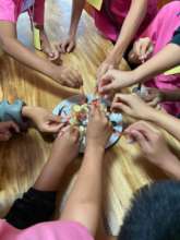 School children at the office to learn about HUG