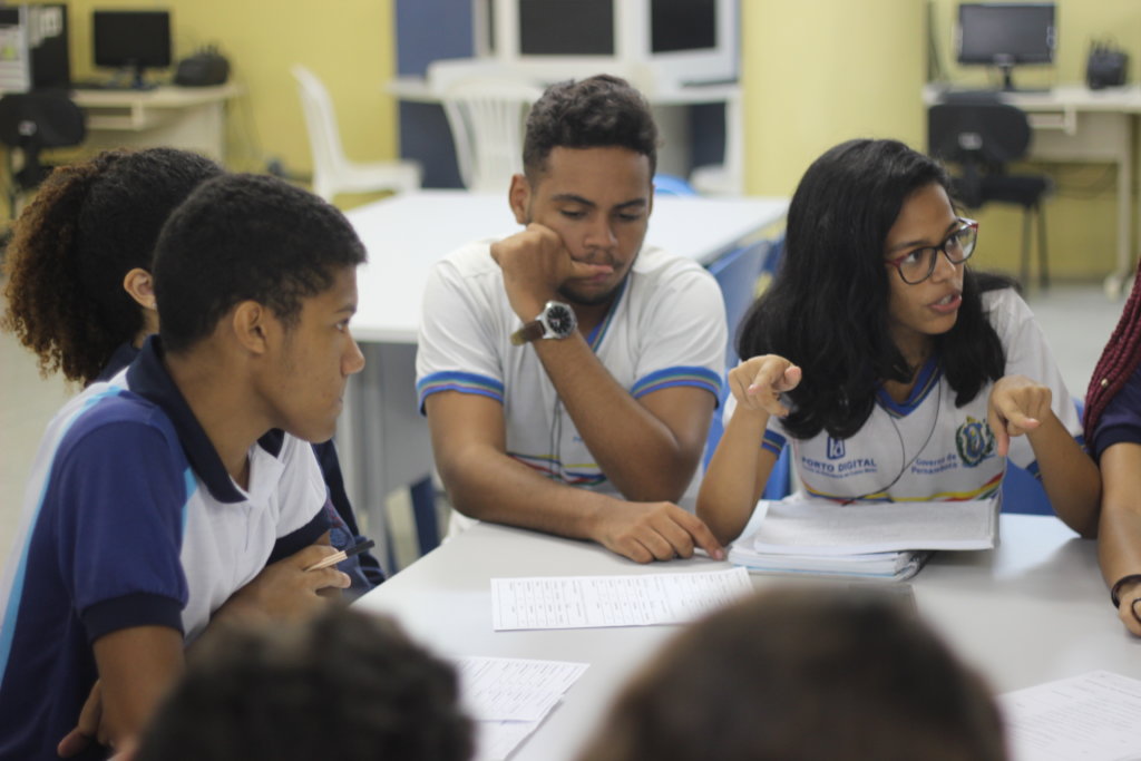 Civic Skills for 2.400 Youth in Brazil