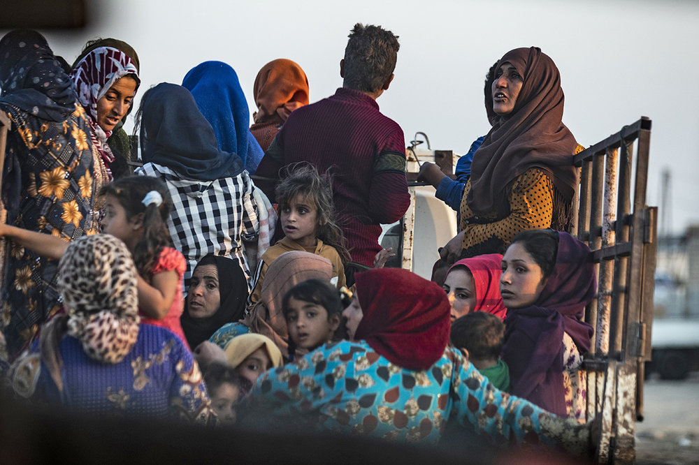 Syrian Kurds fleeing to Northern Iraq