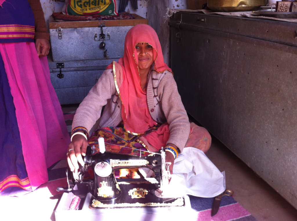 Create Livelihoods for 2000 Women in Rural India!