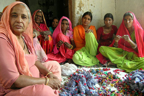 Create Livelihoods for 2000 Women in Rural India!