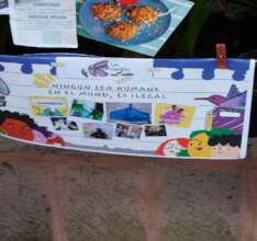 "No human being in the world is ilegal" Las Vander