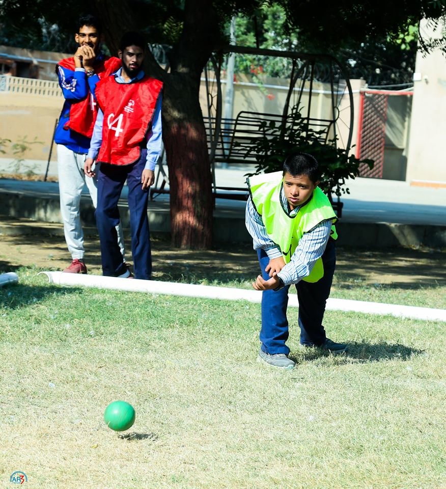 Support athletes with special needs in Pakistan