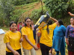 Small World Girls Helping Flood Victims