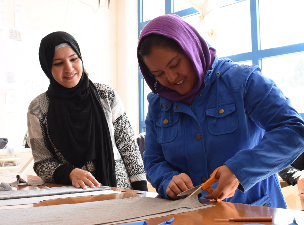 Empower 500 refugees in Greece with tools & skills