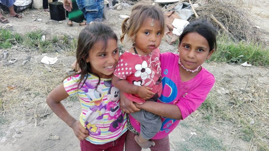 Give warmth to Syrian Refugees this winter!