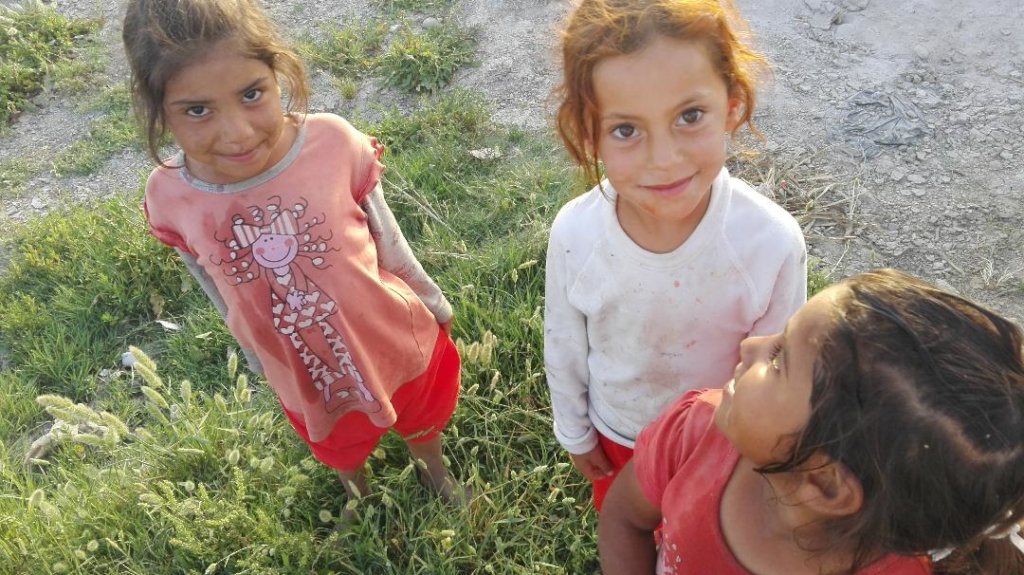 Give warmth to Syrian Refugees this winter!