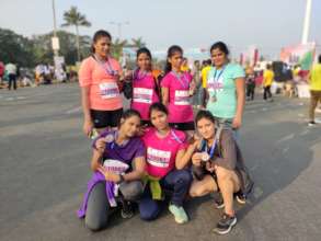 Girls unite to run the Mumbai marathon!