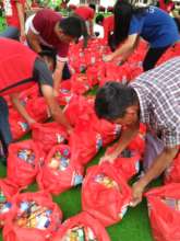 CJF Volunteers prepping up the relief goods