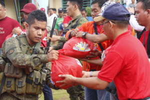 Soldiers together with CJF volunteers