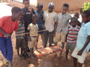 Help the School Children Touch Computer's Keyboard