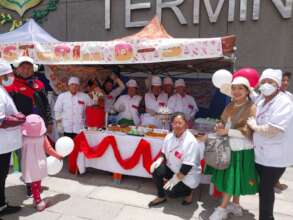 Baking students exhibit their goods