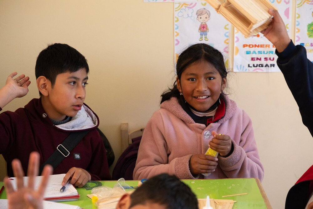 Feed and educate children in El Alto, Bolivia
