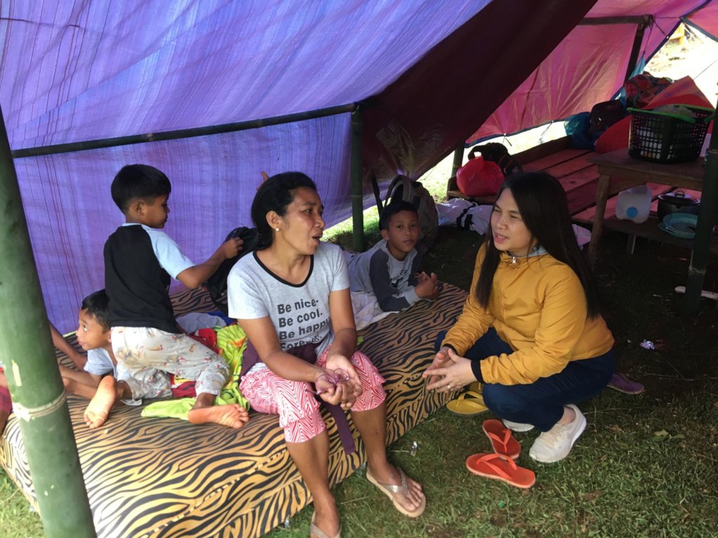 Urgent Earthquake Relief in Central Philippines