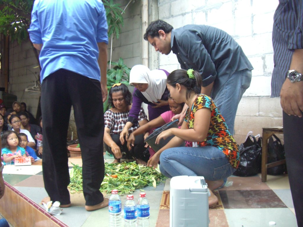 The making of biodegradable plastic in Indonesia GlobalGiving