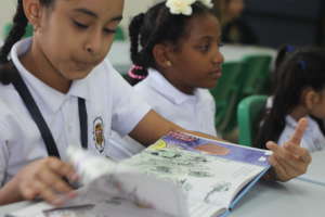 Girls Reading