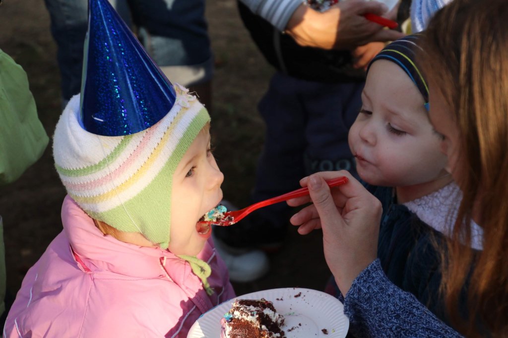 Yearbooks for 100 Orphans in Zakarpattia, Ukraine