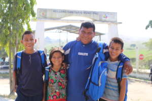 Josue and his brothers in the first day of school