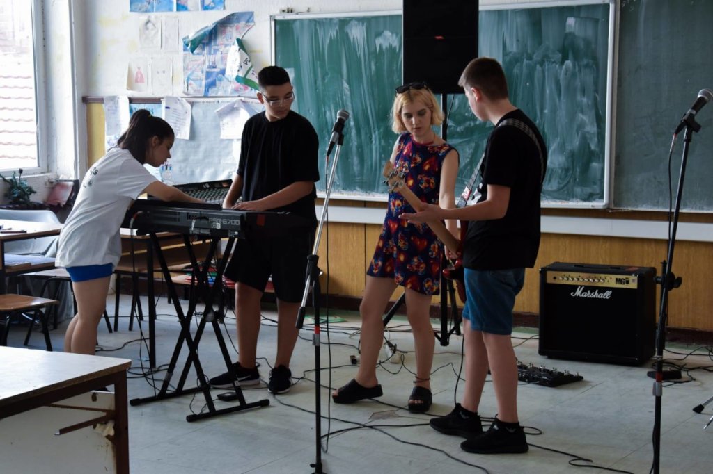 Help music connect youth in divided Kosovo