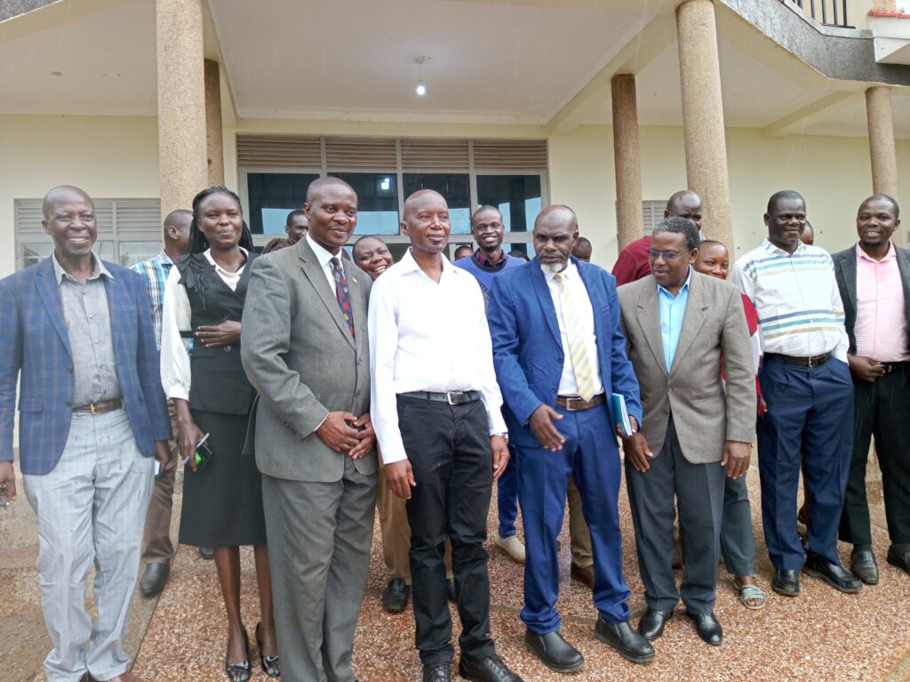 Train 100 men & 40 boys in Uganda on menstruation