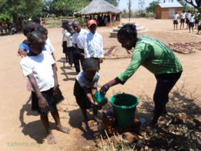 How to wash hands in our schools in Madagascar