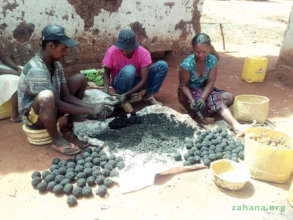 Making bio-charcoal 'balls'