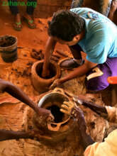 Community workshop making improved cookstoves