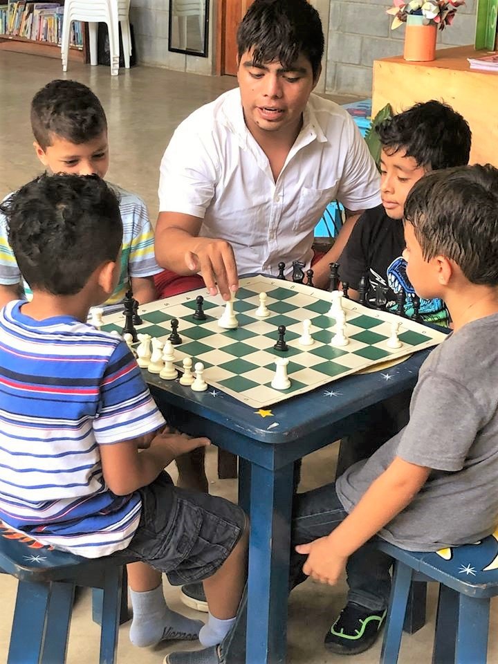 Give Bilingual Education to Children in Nicaragua