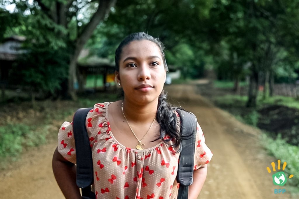 End Poverty for 5 Students with Big Dreams!