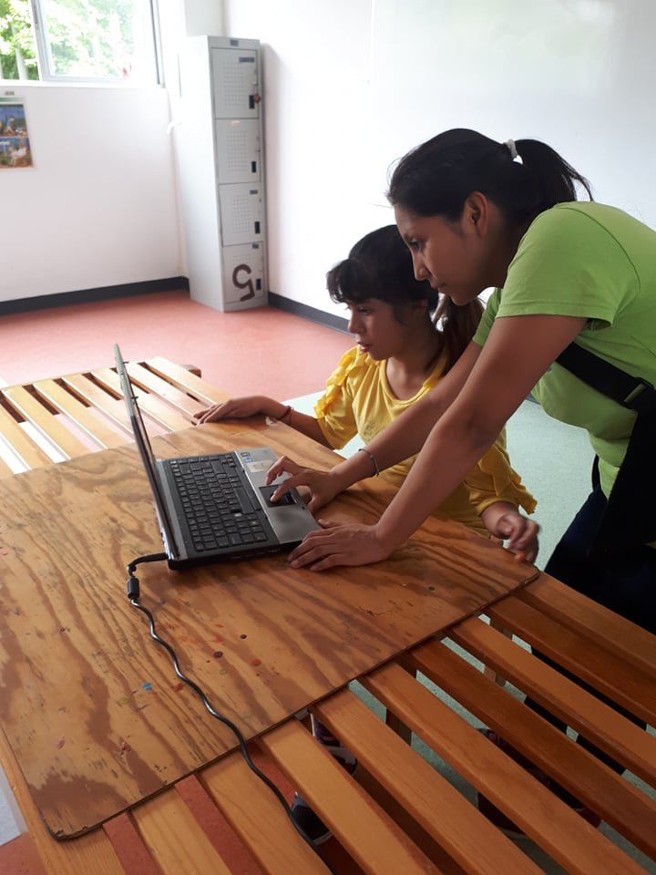 Students learning new technologies