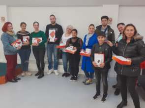Families with children receiving Tablets