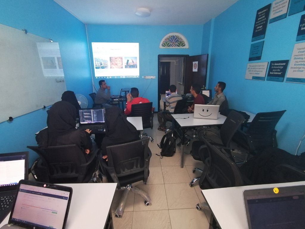 Coding a brighter future for 15 youth in Yemen