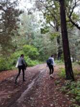 Caminata para la visita a escuelas Conafe